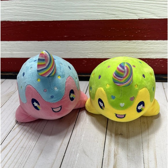 Lot of 2 Tasty Peach Studios Pastel Lollipop NOMWHAL 9” Narwhal Whale Plush 2021 - Picture 3 of 16